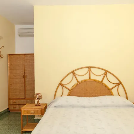 Ape Regina Hotel 3*