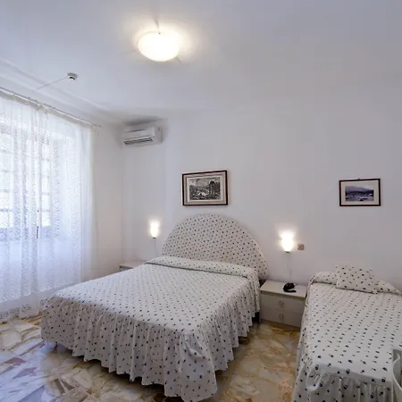 Ape Regina Casamicciola Terme