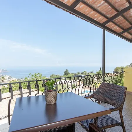 Ape Regina Szálloda