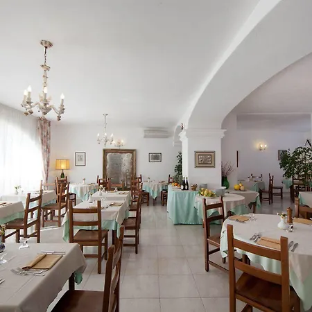 Ape Regina Szálloda