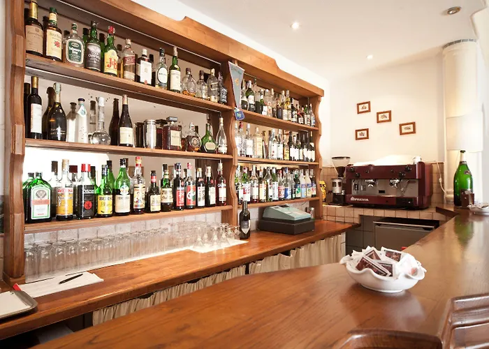 Отель Ape Regina 3*